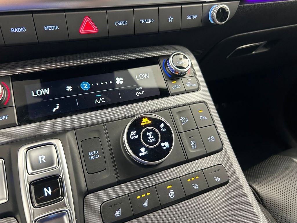 Used 2024 Hyundai Palisade Calligraphy image 28