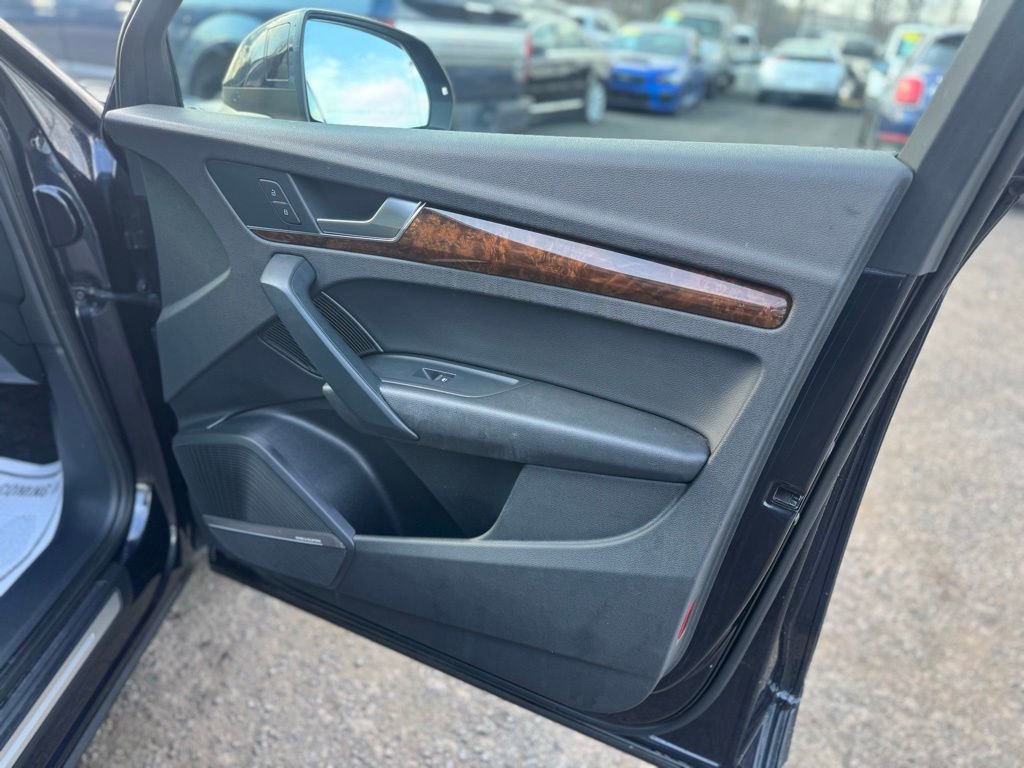 Used 2018 Audi Q5 2.0T Premium Plus w/ Premium Plus Package image 21