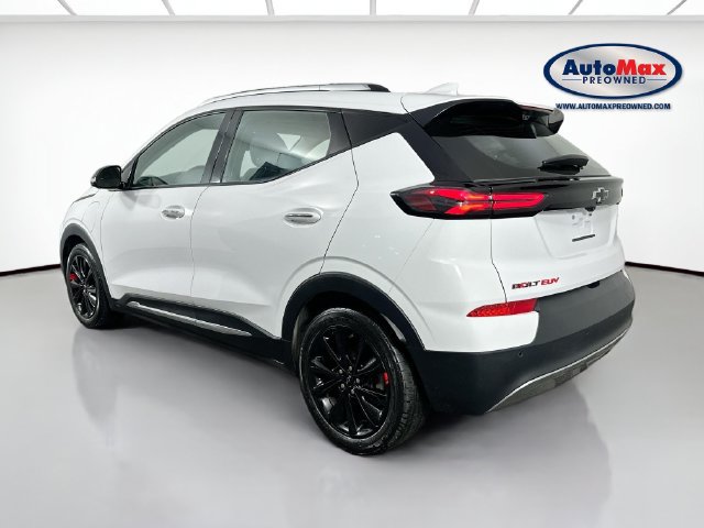 Used 2023 Chevrolet Bolt EUV Premier w/ Sun & Sound Package FWD image 6