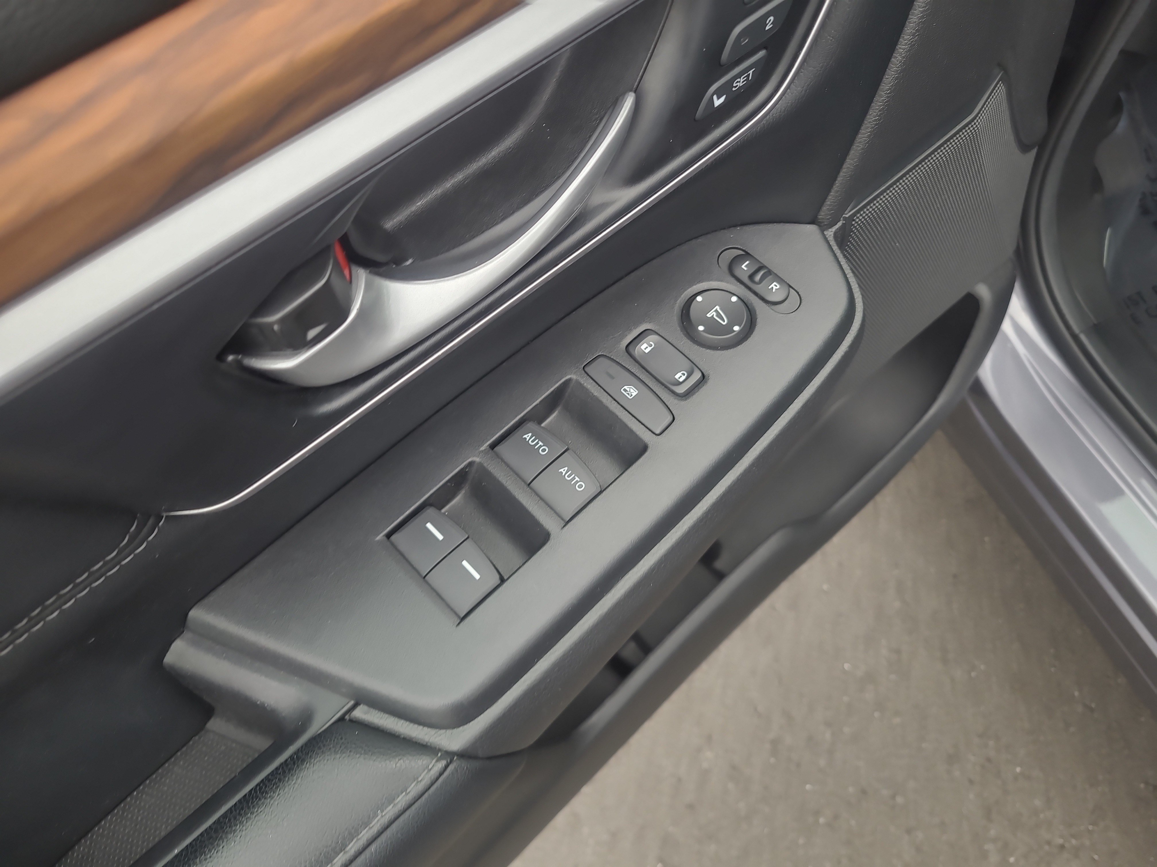 Used 2022 Honda CR-V EX-L image 13
