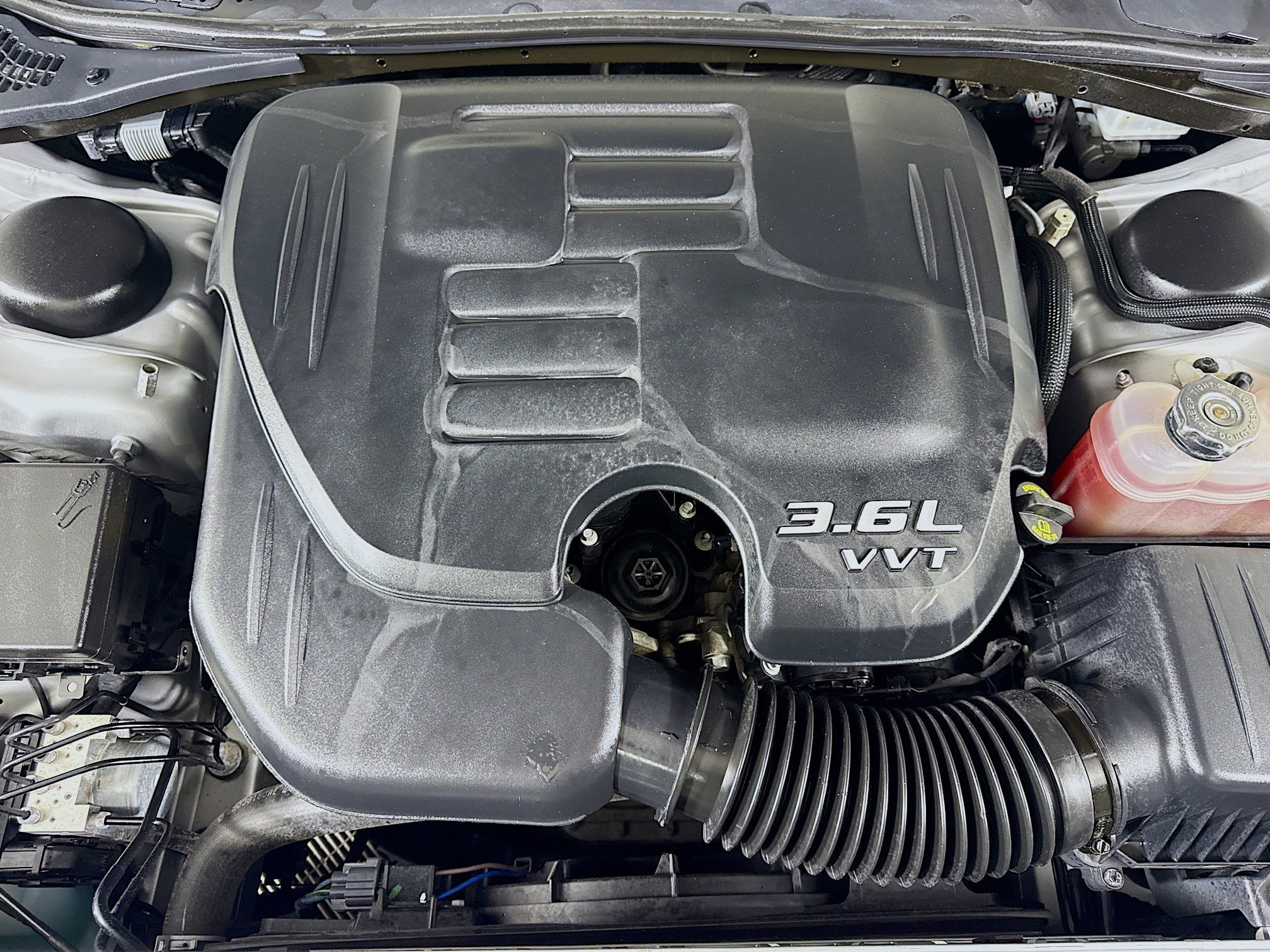 Used 2022 Dodge Challenger SXT image 36