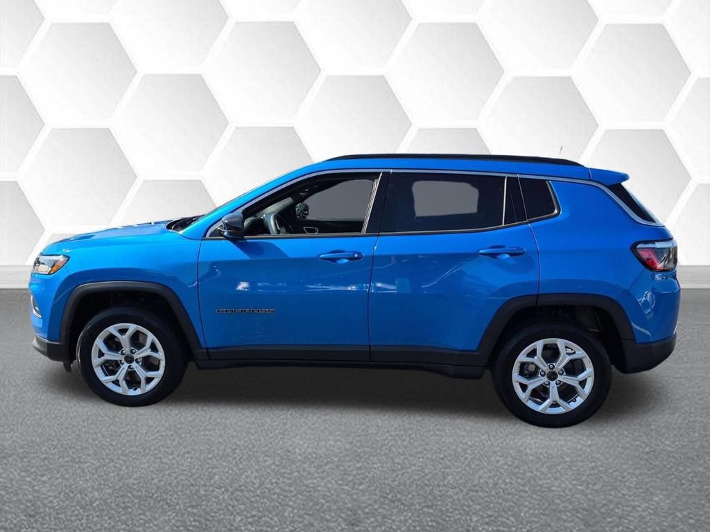 Certified 2025 Jeep Compass Latitude AWD/4WD image 6
