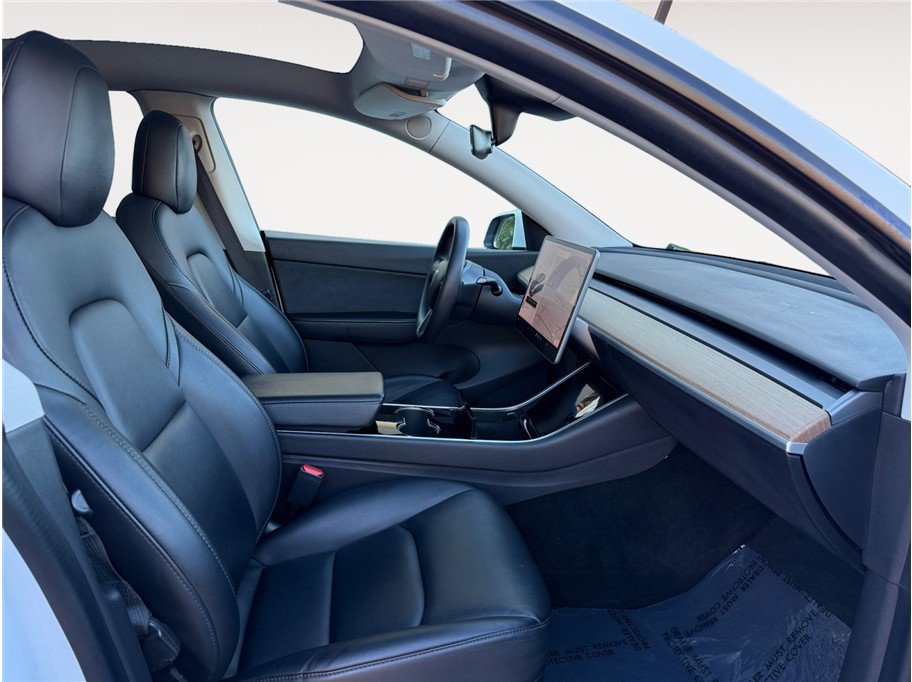 Used 2020 Tesla Model Y Long Range image 15