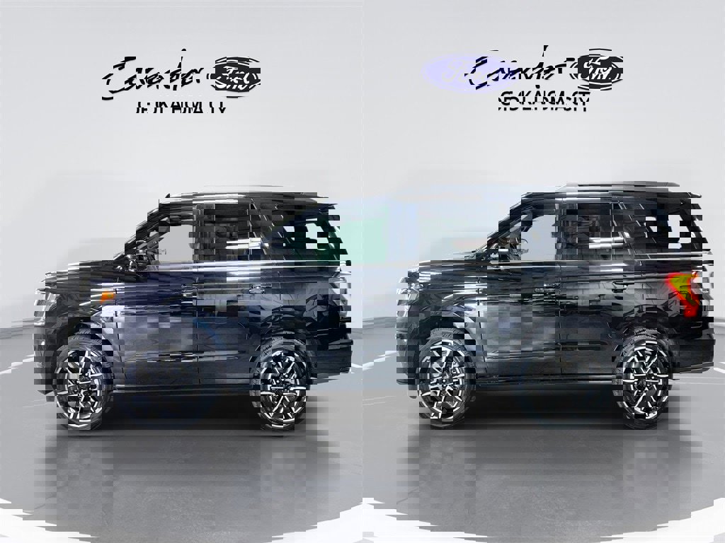 Used 2021 Ford Expedition Limited image 5