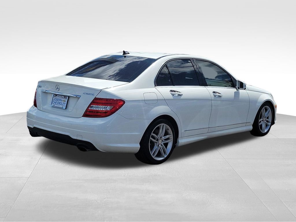 Used 2013 Mercedes-Benz C 300 4MATIC Sedan image 4