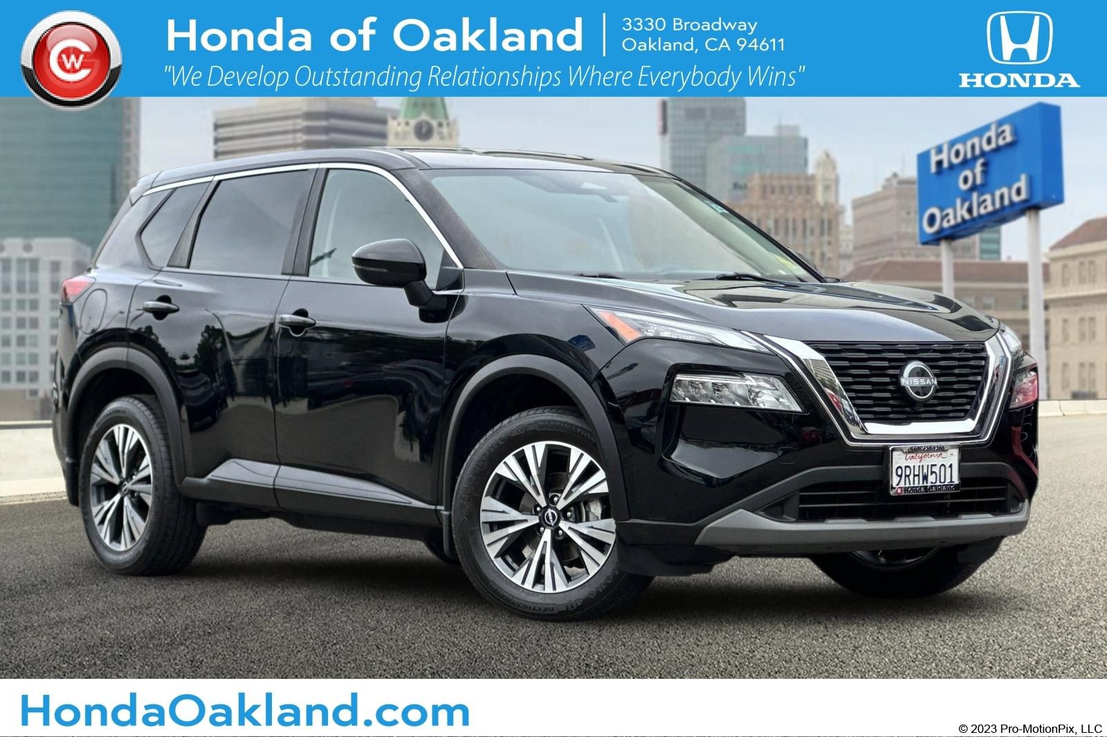 Used 2023 Nissan Rogue SV FWD image 1