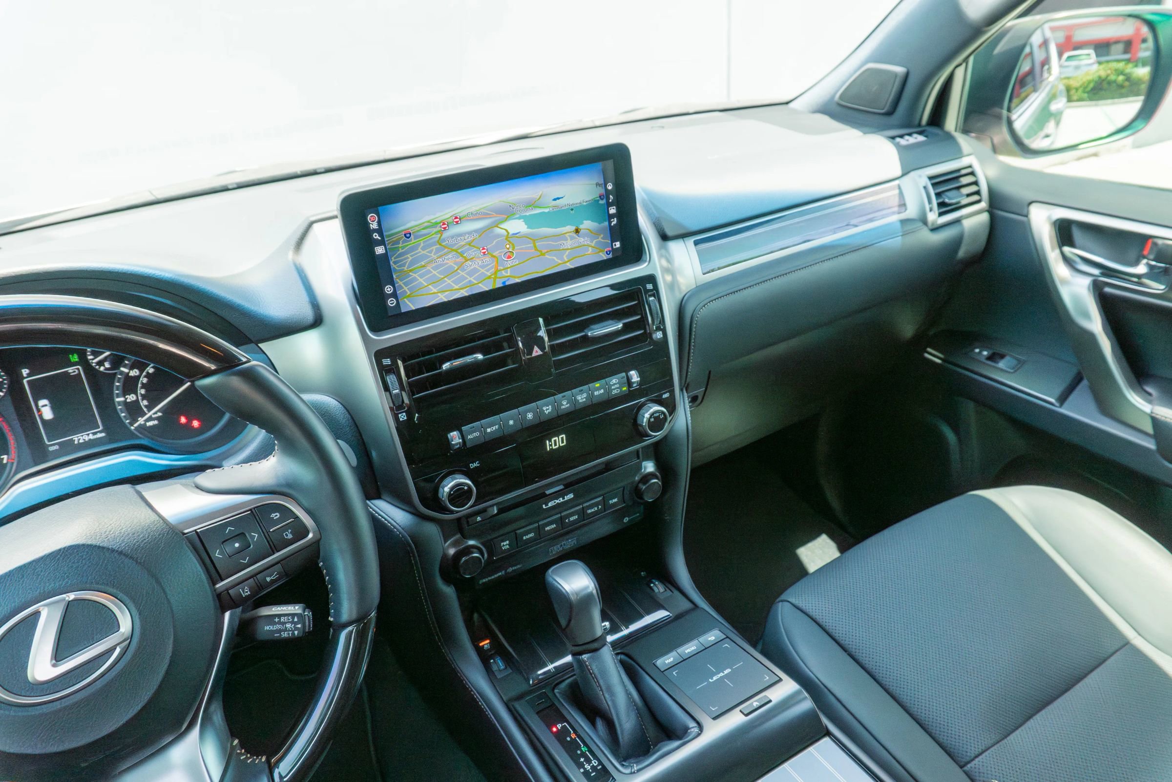 Used 2022 Lexus GX 460 Premium w/ Accessory Package AWD/4WD image 56