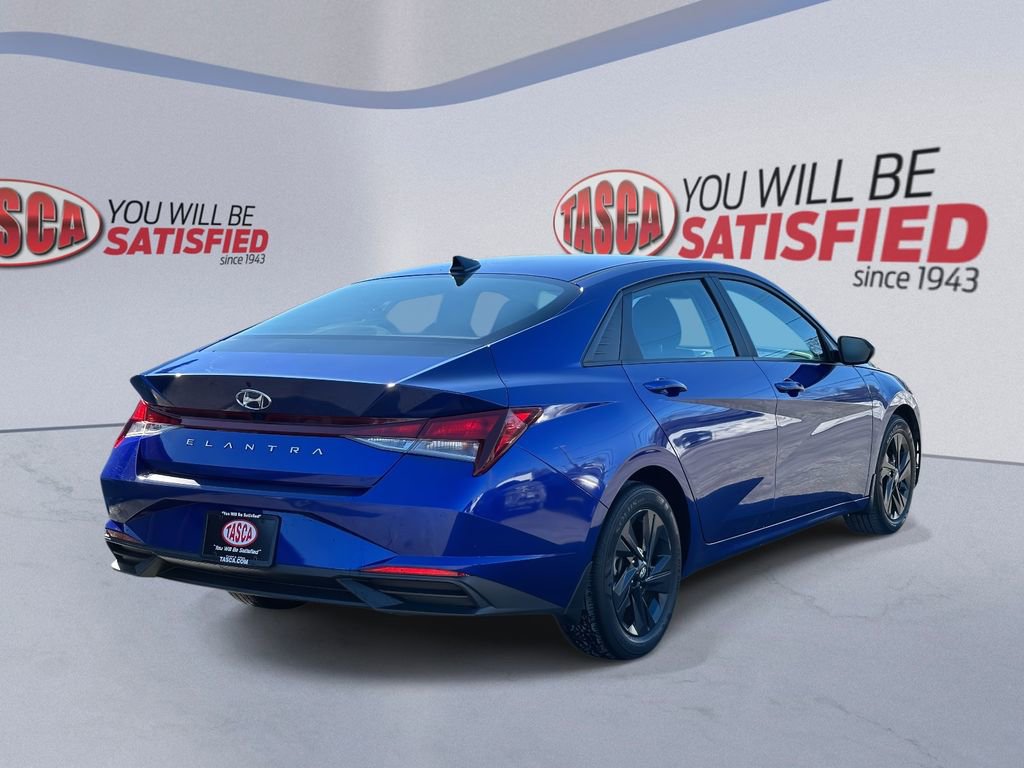 Certified 2023 Hyundai Elantra SEL image 4
