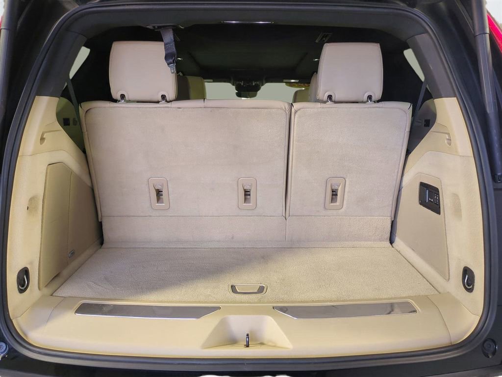 Used 2024 Cadillac Escalade Premium Luxury image 14