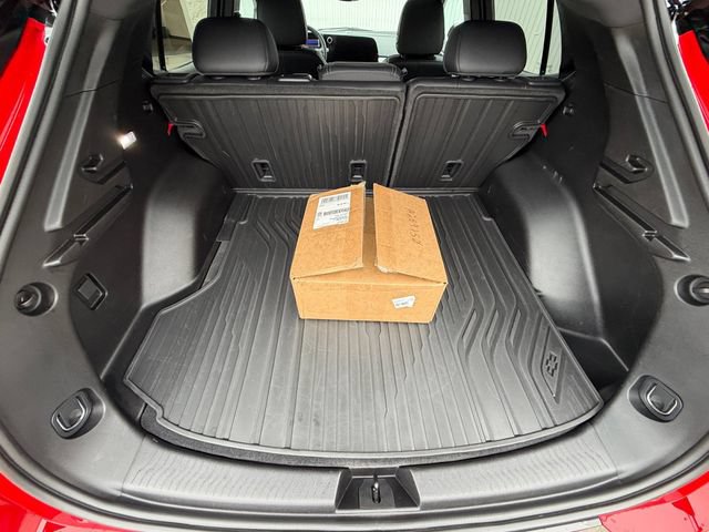 Used 2024 Chevrolet Equinox EV RS FWD image 17