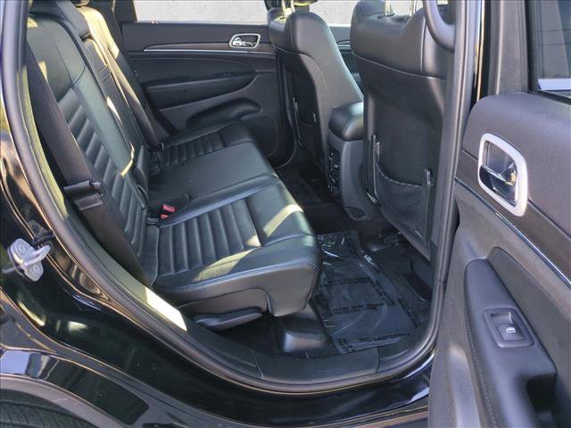 Used 2018 Jeep Grand Cherokee Limited image 22
