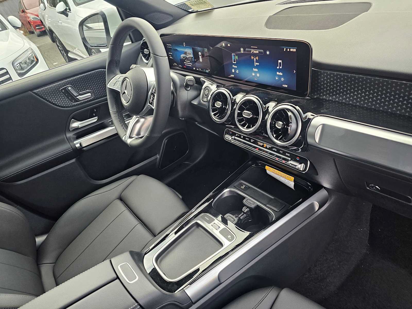 New 2026 Mercedes-Benz GLB 250 image 11
