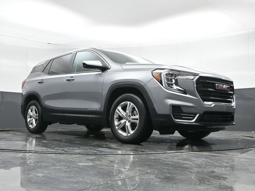 Used 2024 GMC Terrain SLE image 47