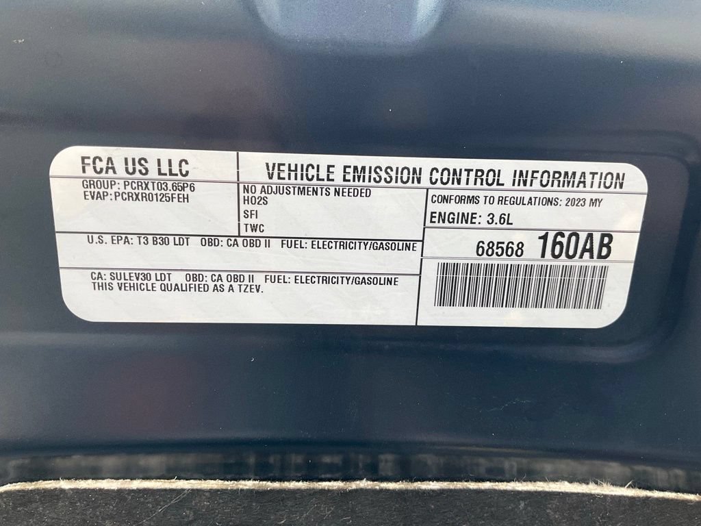 Used 2023 Chrysler Pacifica Limited FWD image 14