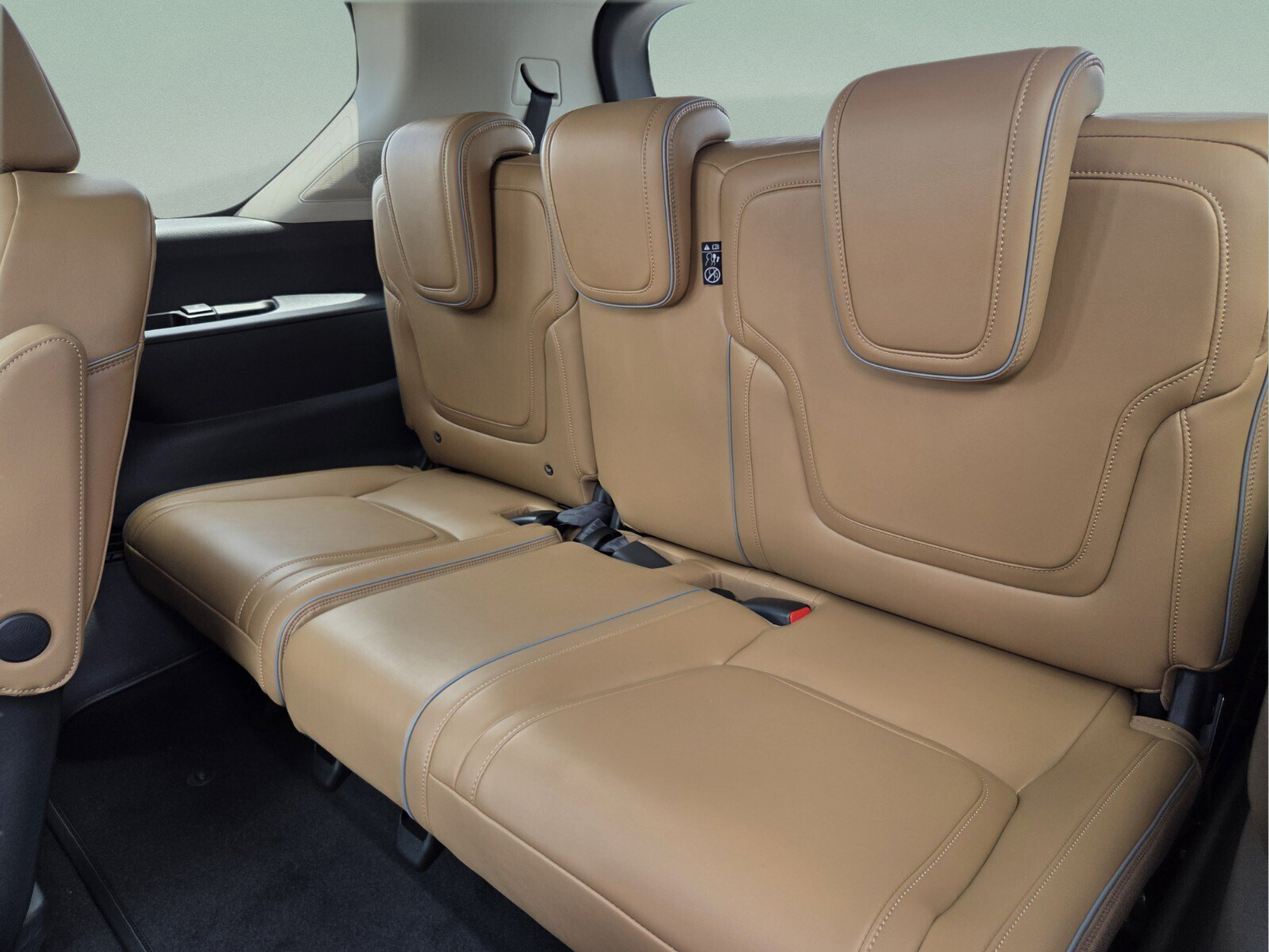 New 2027 INFINITI QX80 Luxe w/ Cargo Package AWD/4WD image 9