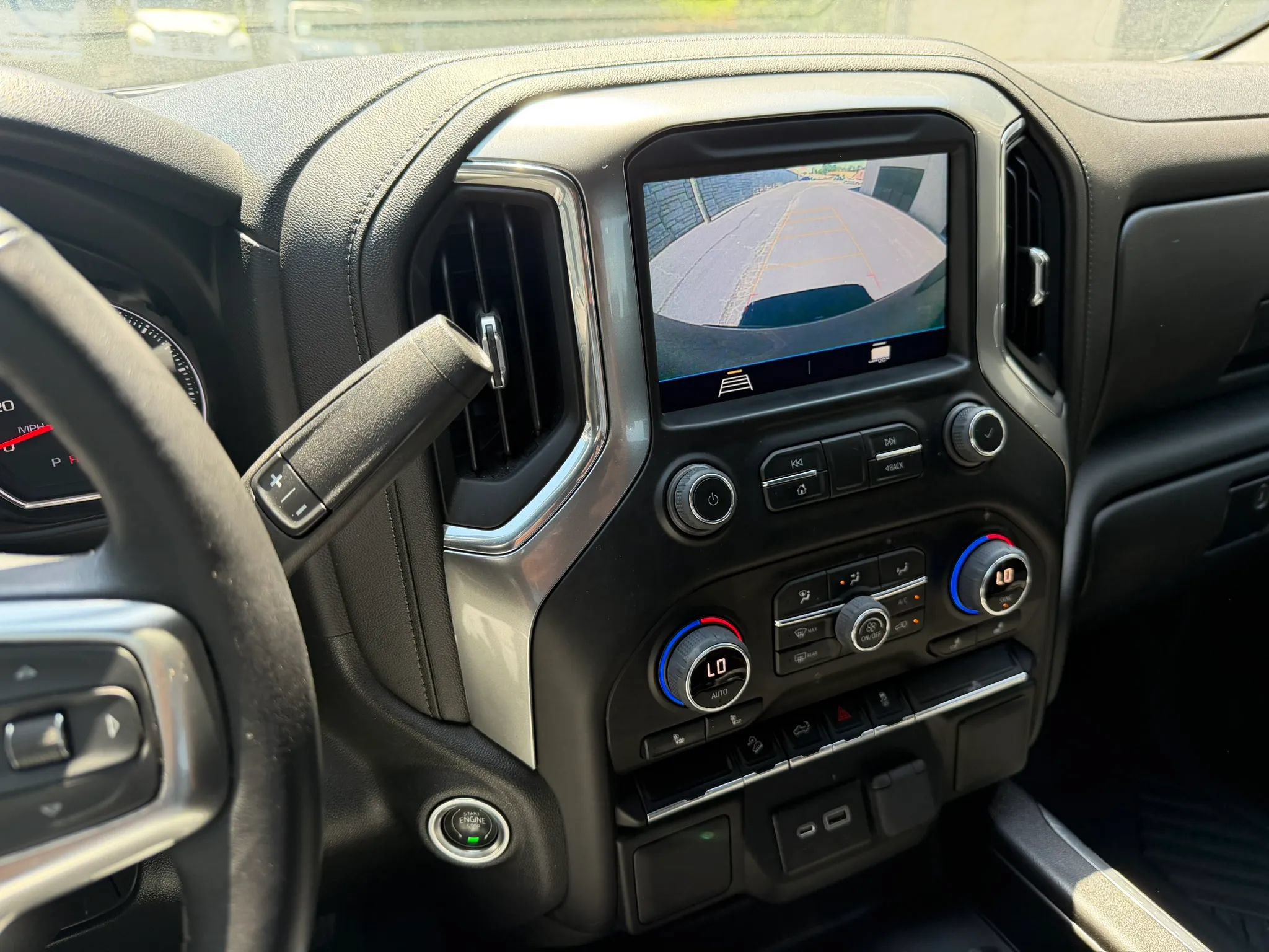 Used 2022 Chevrolet Silverado 1500 LT Trail Boss AWD/4WD image 37