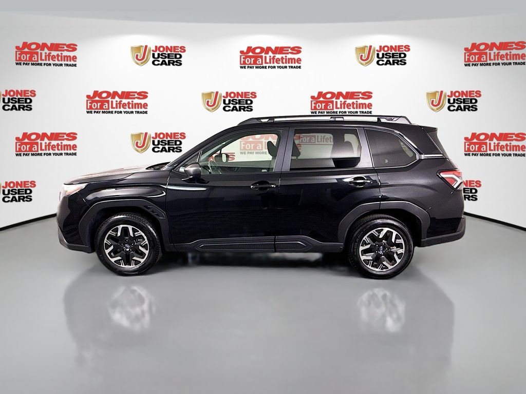 Certified 2025 Subaru Forester Premium AWD/4WD image 14
