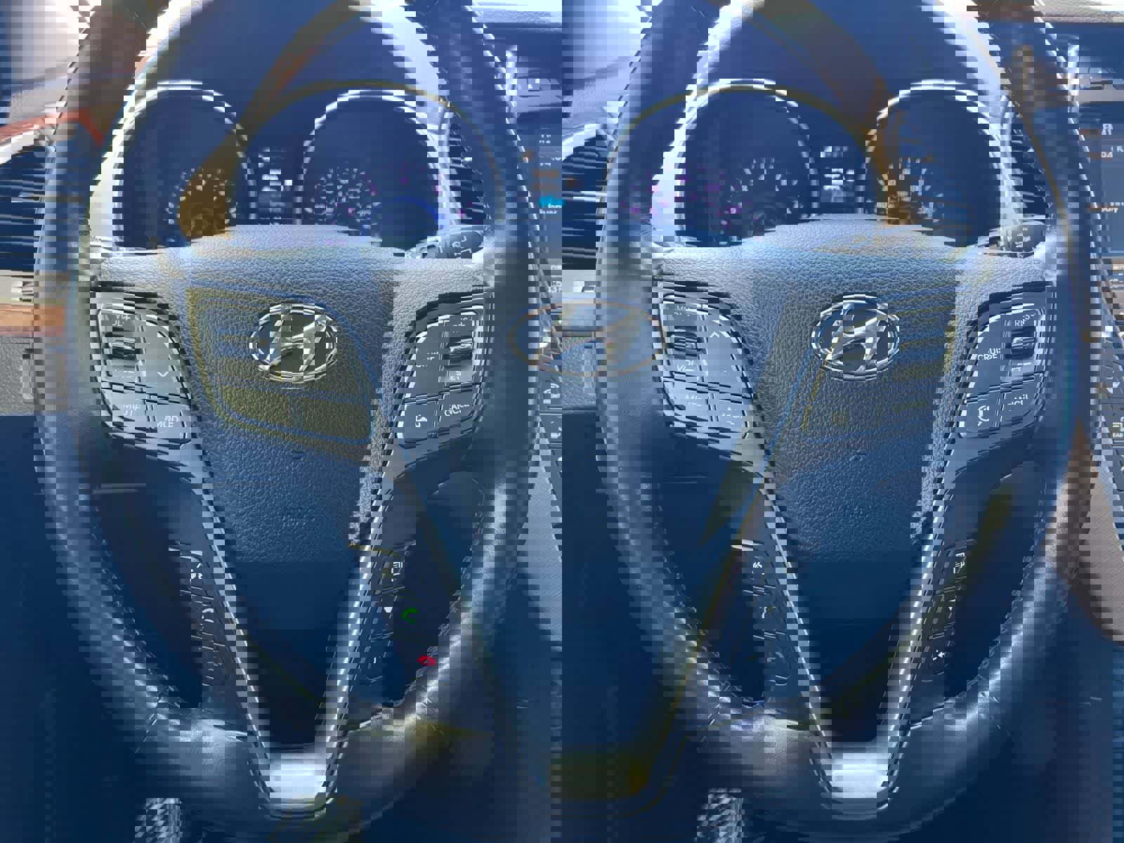 Used 2015 Hyundai Santa Fe Limited w/ Option Group 04 image 26