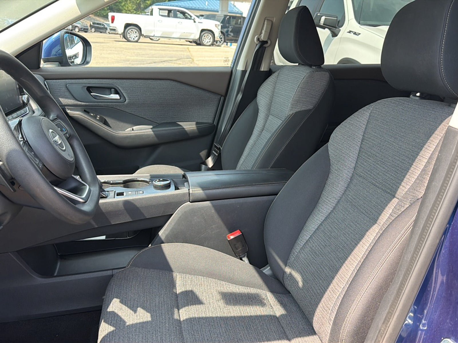Used 2021 Nissan Rogue SV AWD/4WD image 13