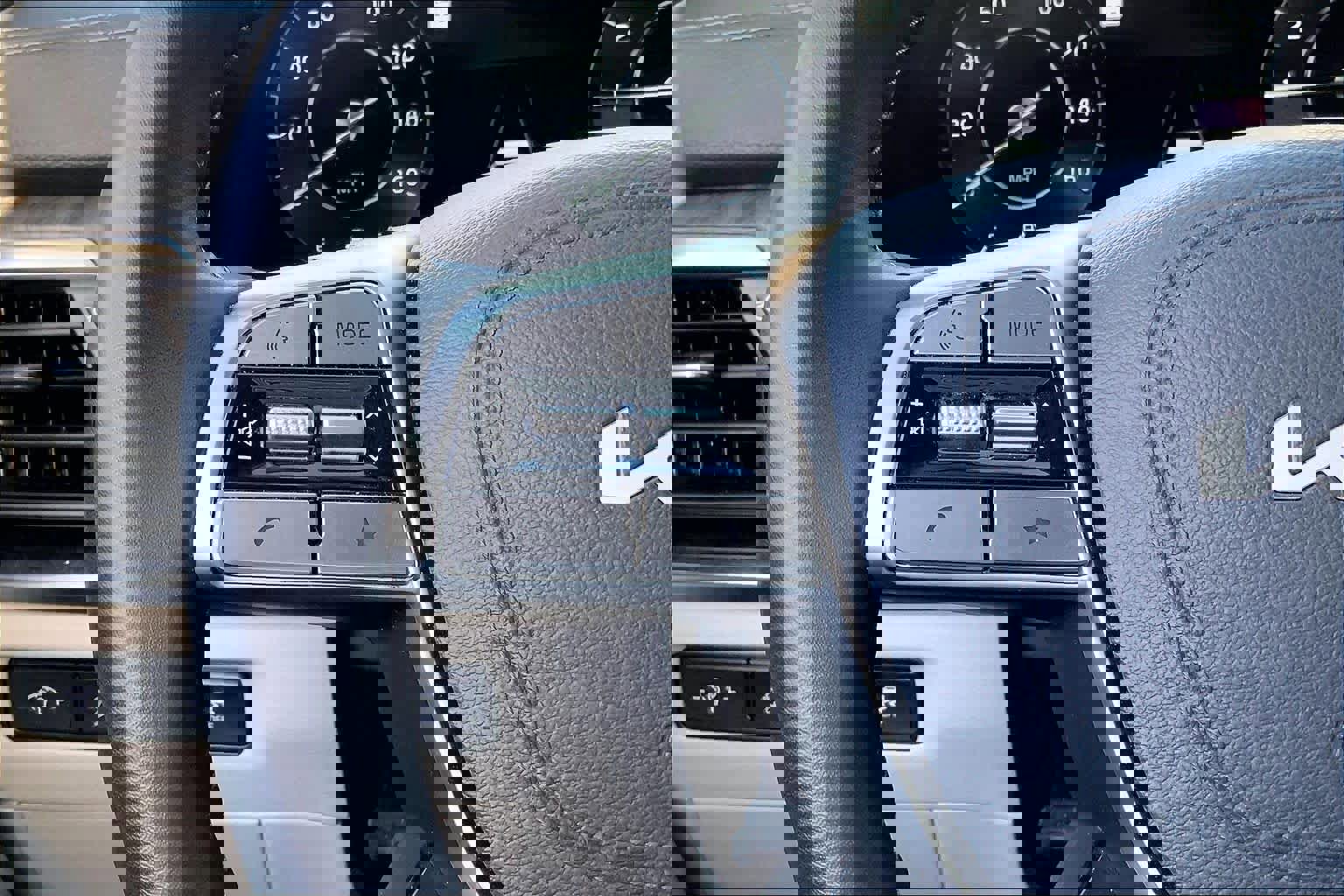 Used 2025 Kia Telluride SX image 24