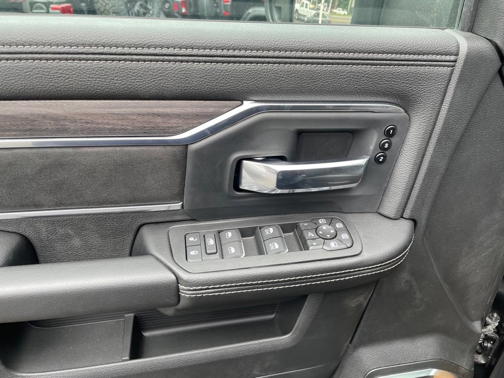 New 2026 RAM 2500 Laramie AWD/4WD image 8