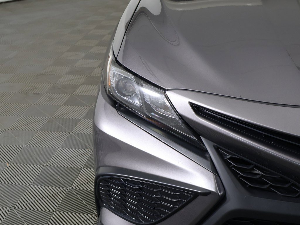 Used 2023 Toyota Camry SE image 10