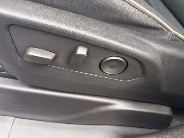 Used 2024 Chevrolet Tahoe Premier AWD/4WD image 18