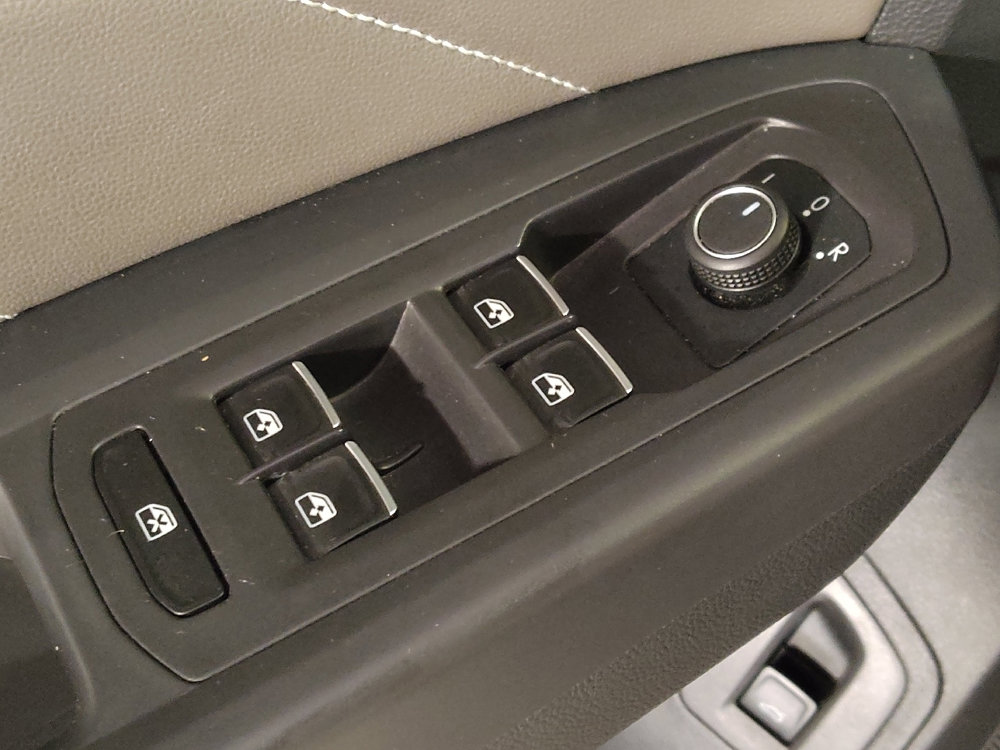 Used 2021 Volkswagen Atlas SE image 27