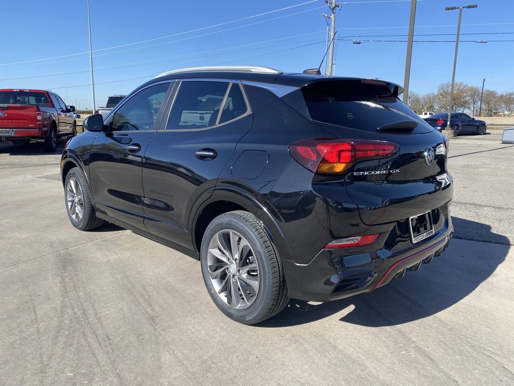 Used 2020 Buick Encore GX Preferred w/ Sport Touring Package image 3