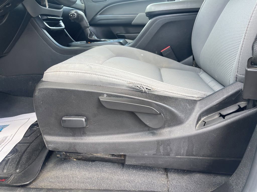 Used 2019 Chevrolet Colorado W/T w/ WT Convenience Package AWD/4WD image 18