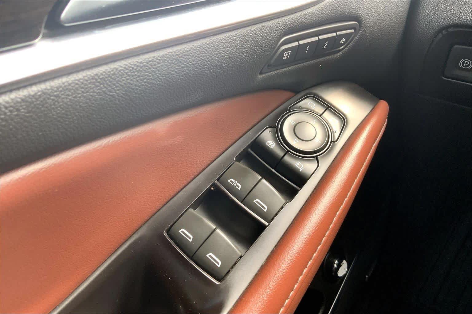 Certified 2018 Buick Enclave Avenir w/ Avenir Technology Package FWD image 34