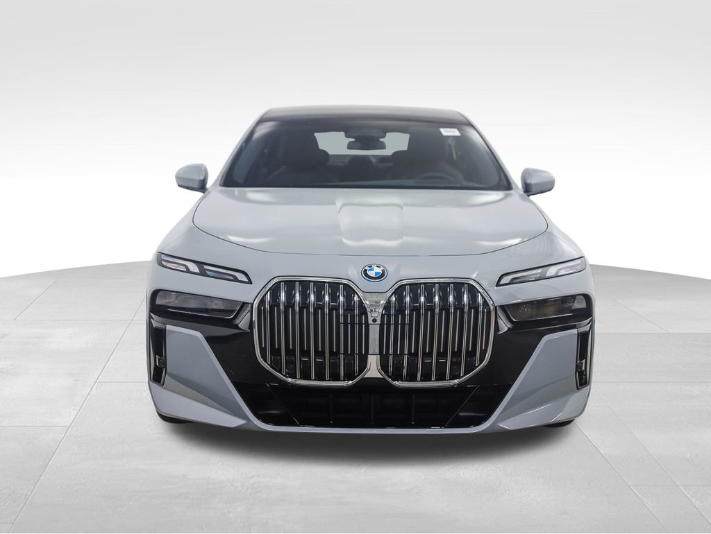 New 2026 BMW 750e xDrive image 9