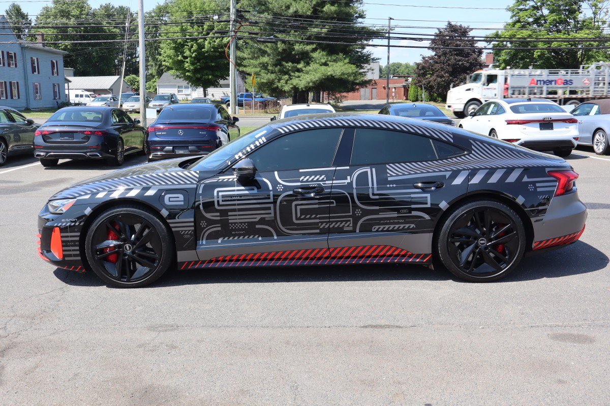 Used 2023 Audi RS e-tron GT AWD/4WD image 9