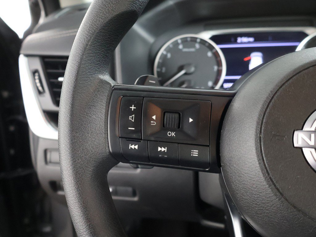 Used 2024 Nissan Rogue SV AWD/4WD image 41
