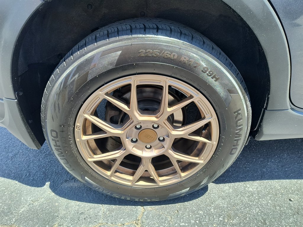 Used 2018 Subaru Crosstrek 2.0i Premium AWD/4WD image 11