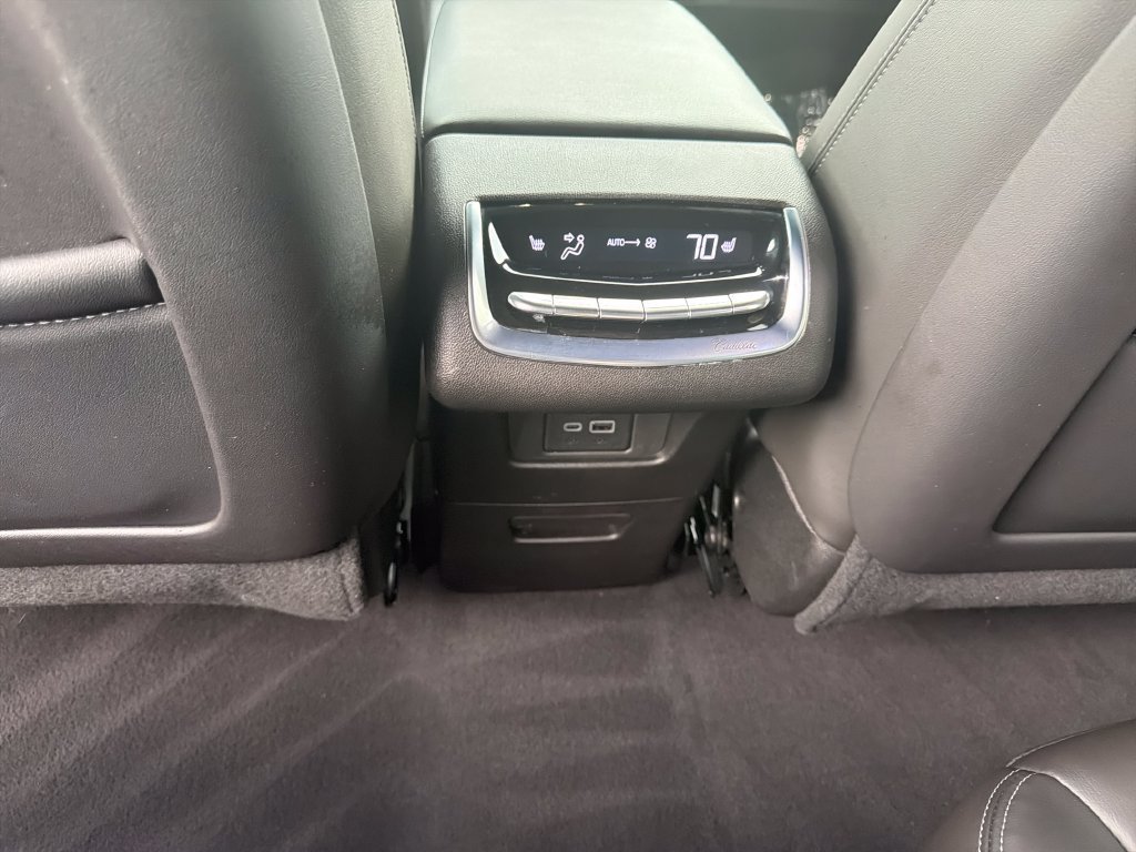 Certified 2024 Cadillac XT6 Premium Luxury w/ Technology Package AWD/4WD image 12