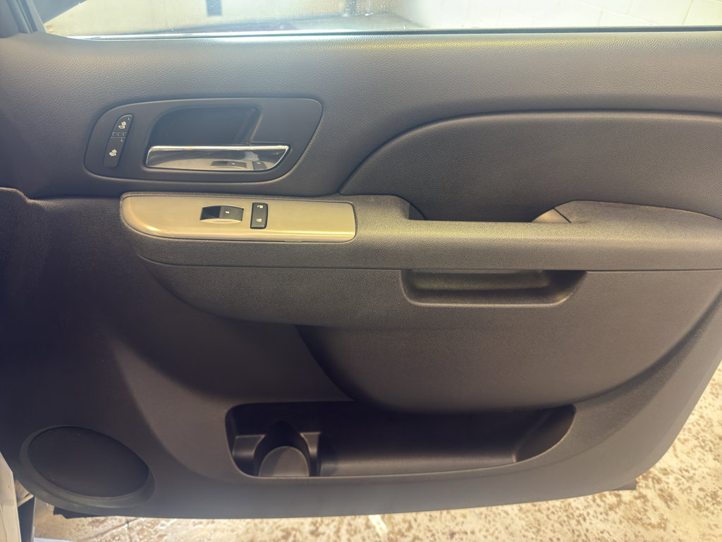 Used 2011 Chevrolet Avalanche LT w/ Luxury Package image 19