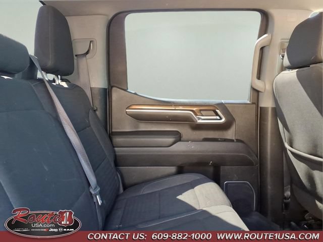 Used 2022 Chevrolet Silverado 1500 LT AWD/4WD image 15