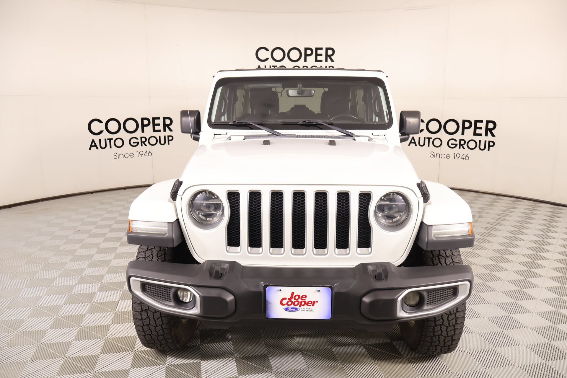Used 2018 Jeep Wrangler Unlimited Sahara AWD/4WD image 10