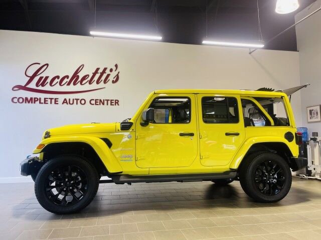 Used 2022 Jeep Wrangler Unlimited Sahara w/ Cold Weather Group AWD/4WD image 2