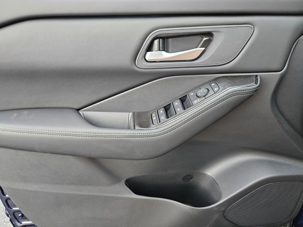 New 2026 Nissan Rogue SV image 11