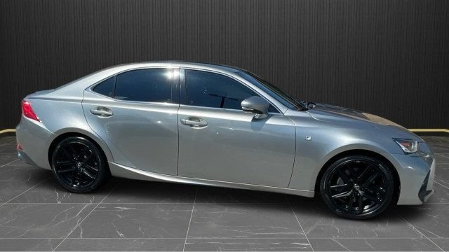 Used 2018 Lexus IS 300 F Sport w/ F Sport Package RWD image 2