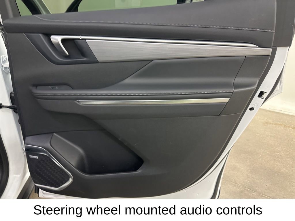 Used 2025 Buick Enclave Preferred image 24