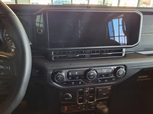Used 2025 Jeep Wrangler Rubicon 392 image 7