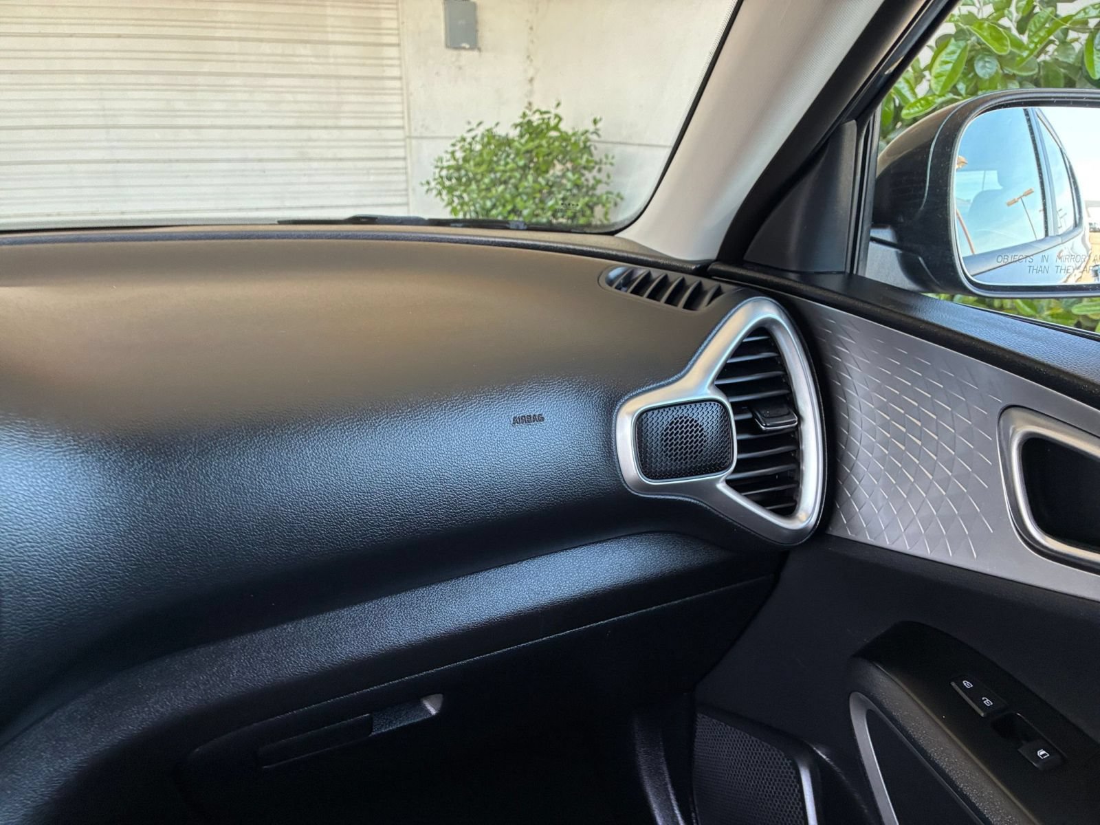 Used 2025 Kia Soul LX w/ LX Technology Package image 35