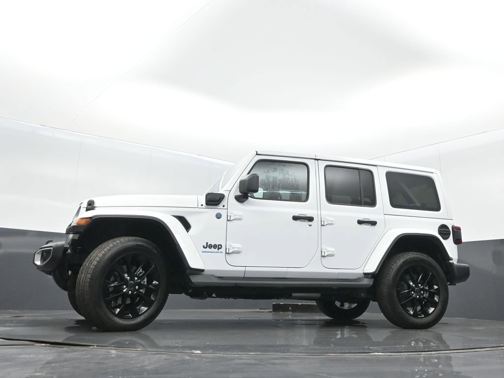 Used 2025 Jeep Wrangler Unlimited Sahara image 30