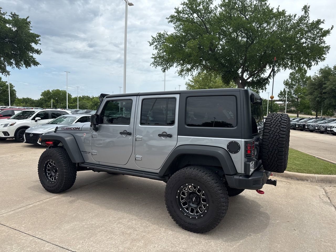Used 2017 Jeep Wrangler Unlimited Rubicon AWD/4WD image 1