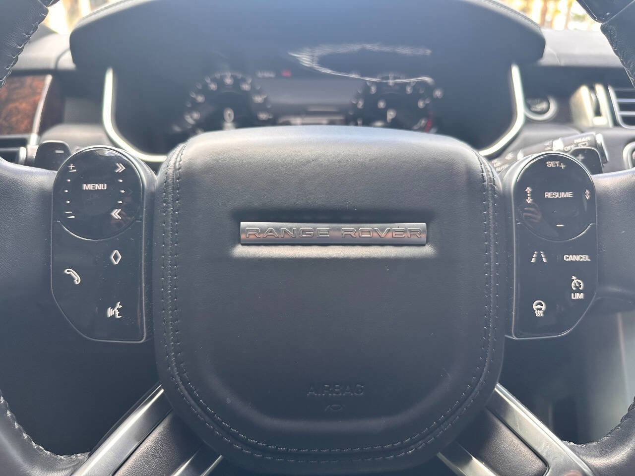Used 2019 Land Rover Range Rover Long Wheelbase Supercharged image 14
