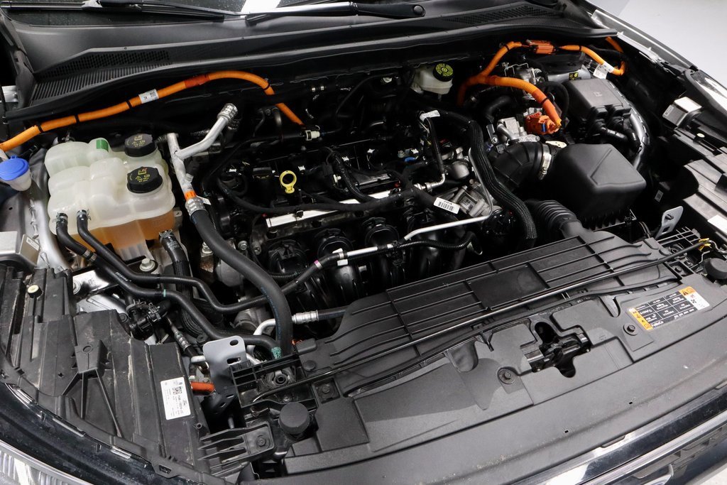 Certified 2023 Ford Escape SE w/ PHEV Premium Package image 18