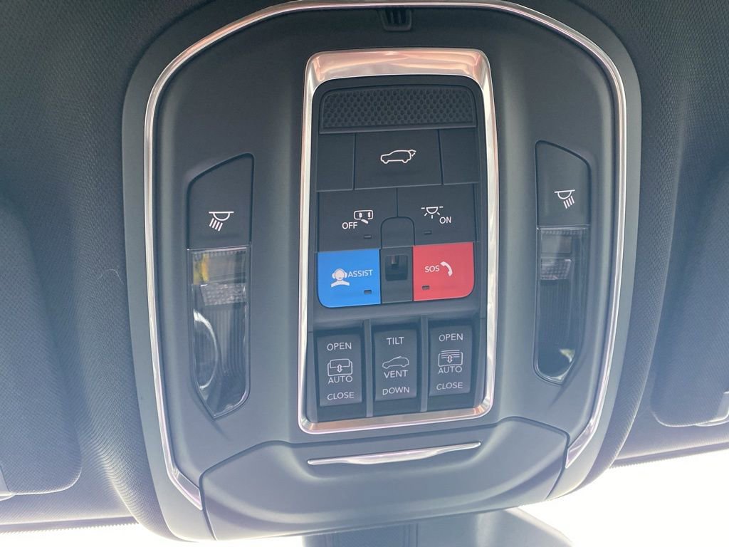 New 2025 Jeep Grand Cherokee L Limited image 35